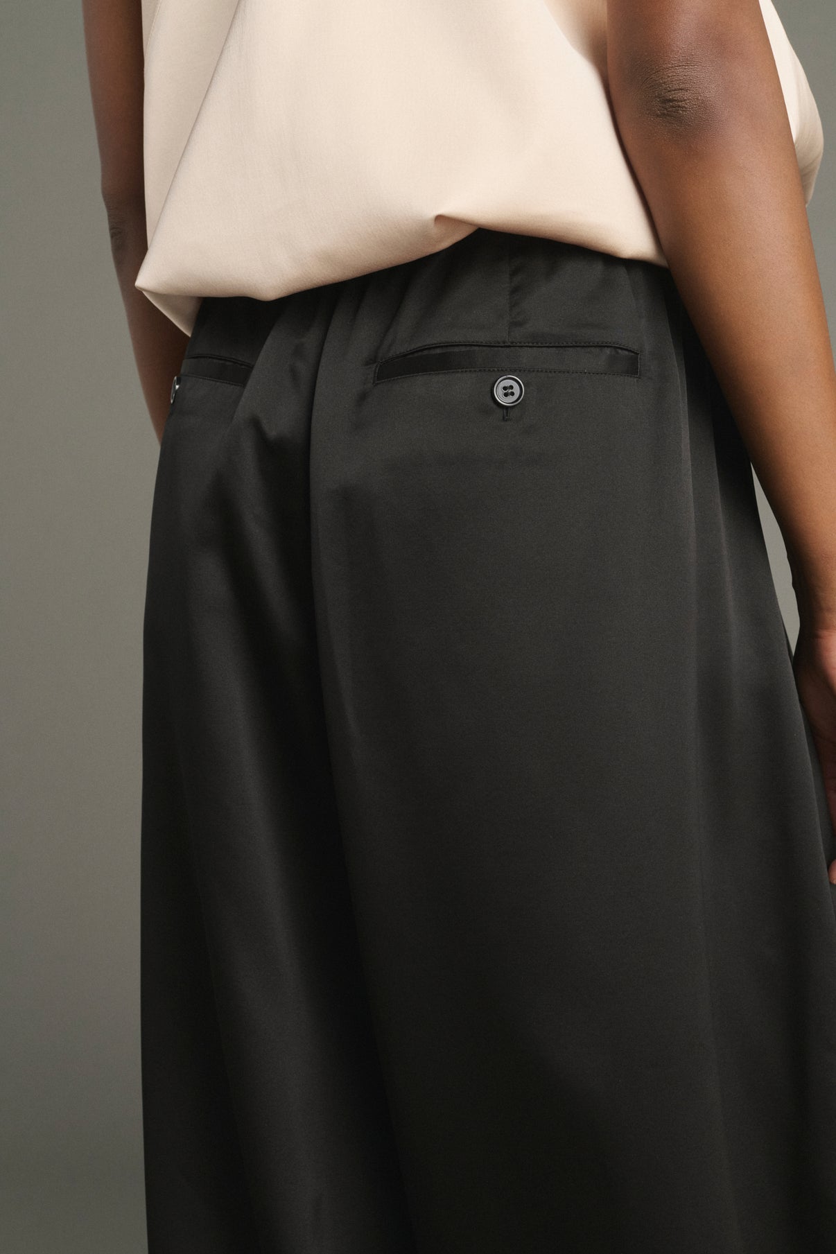 Leopold trousers - Black - Silk - Women vue 4